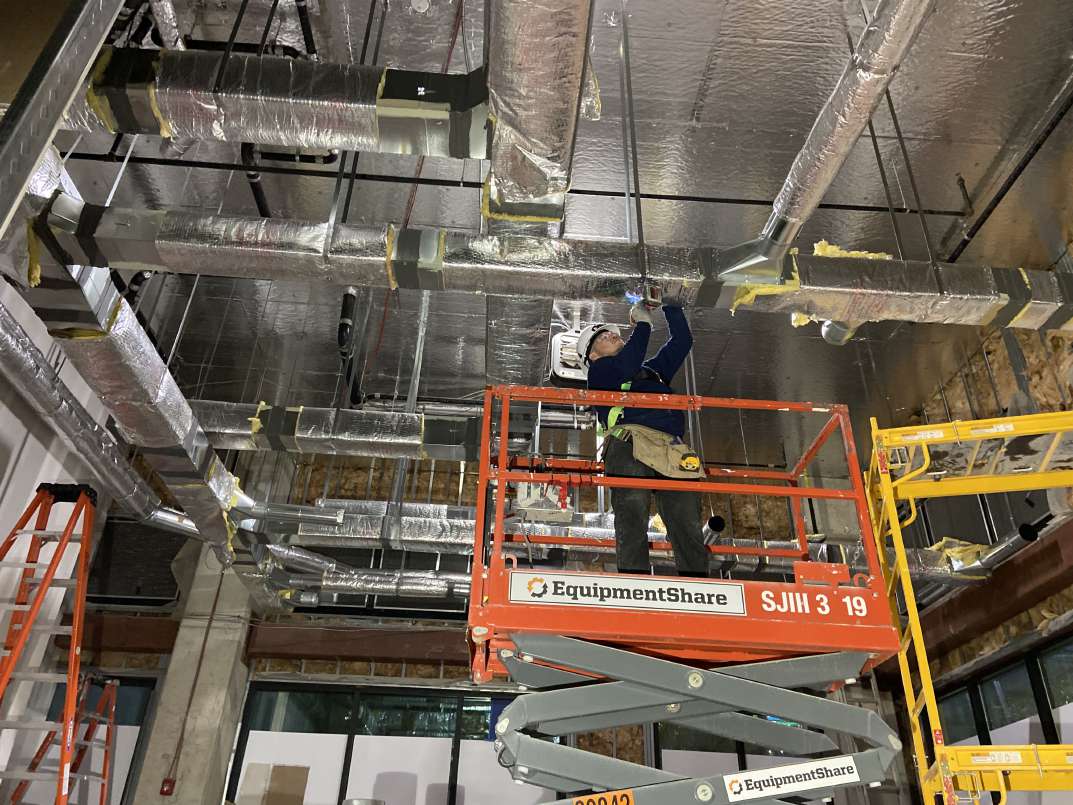 Commercial rooftop HVAC unit